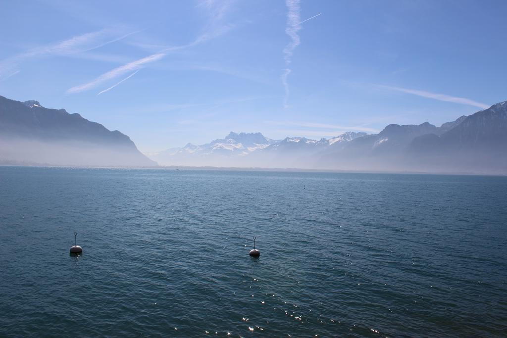 Montreux Lake View Apartments City Centre Екстер'єр фото