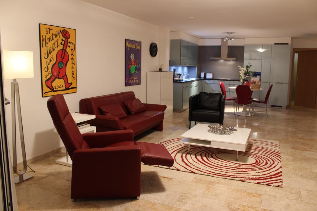 Montreux Lake View Apartments City Centre Екстер'єр фото