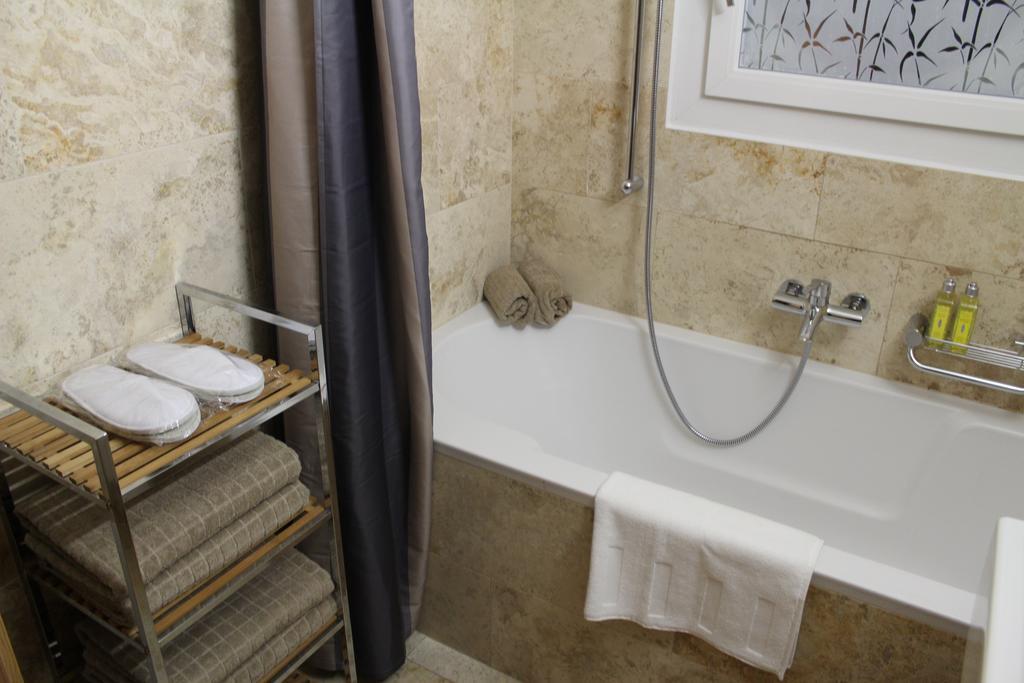 Montreux Lake View Apartments City Centre Екстер'єр фото