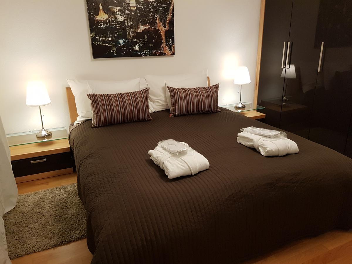 Montreux Lake View Apartments City Centre Екстер'єр фото