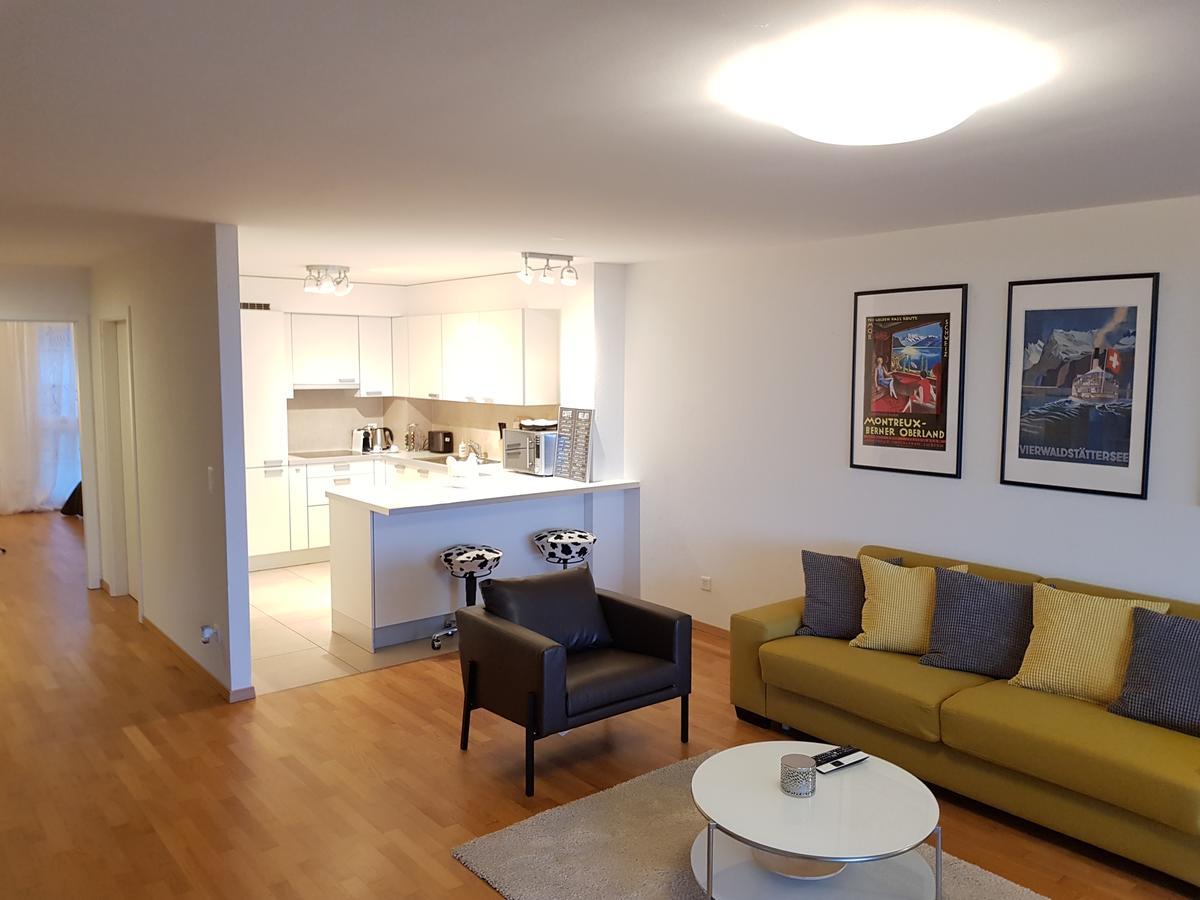 Montreux Lake View Apartments City Centre Екстер'єр фото